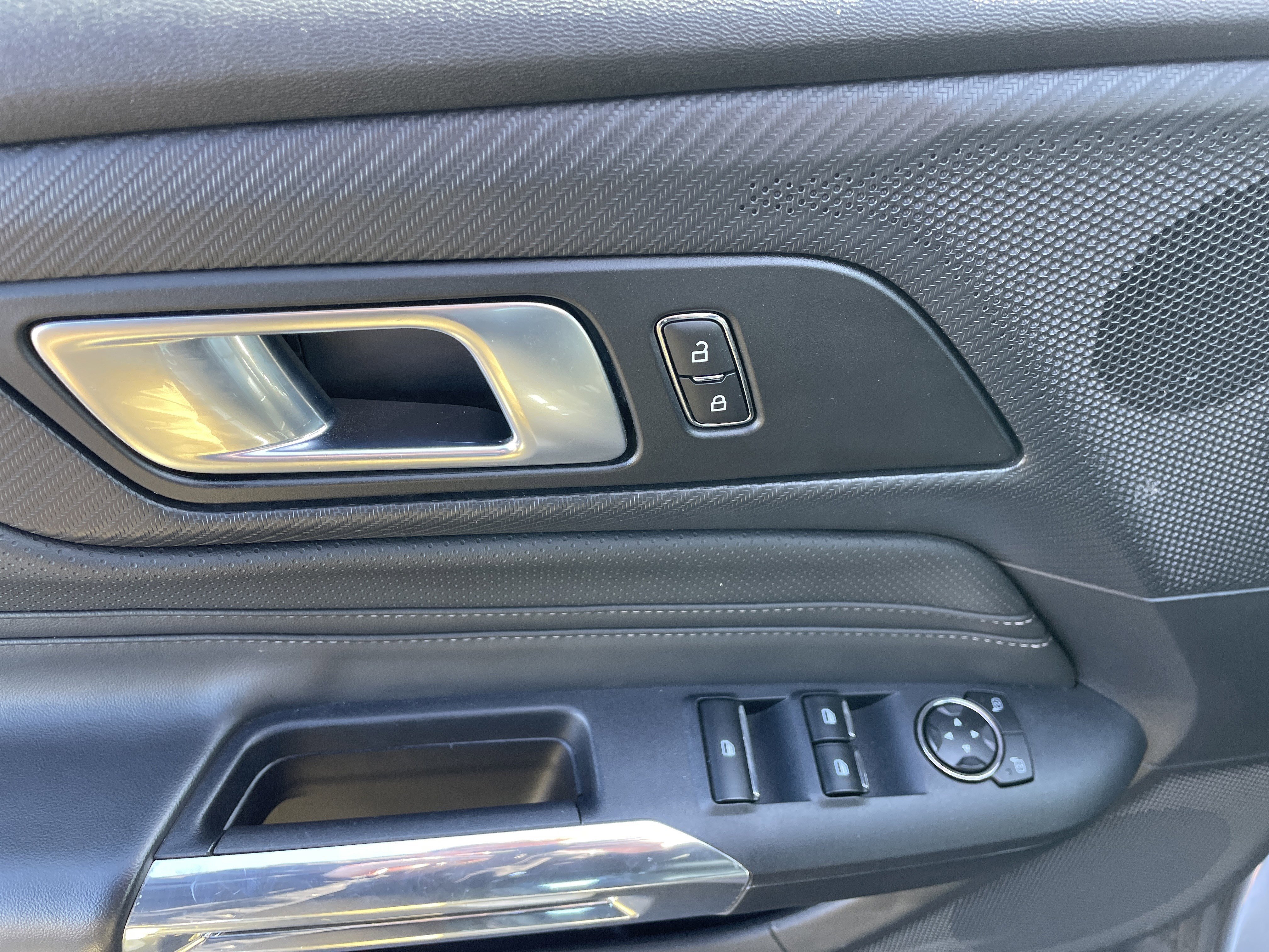 Used 2024 Ford Mustang Premium image 10