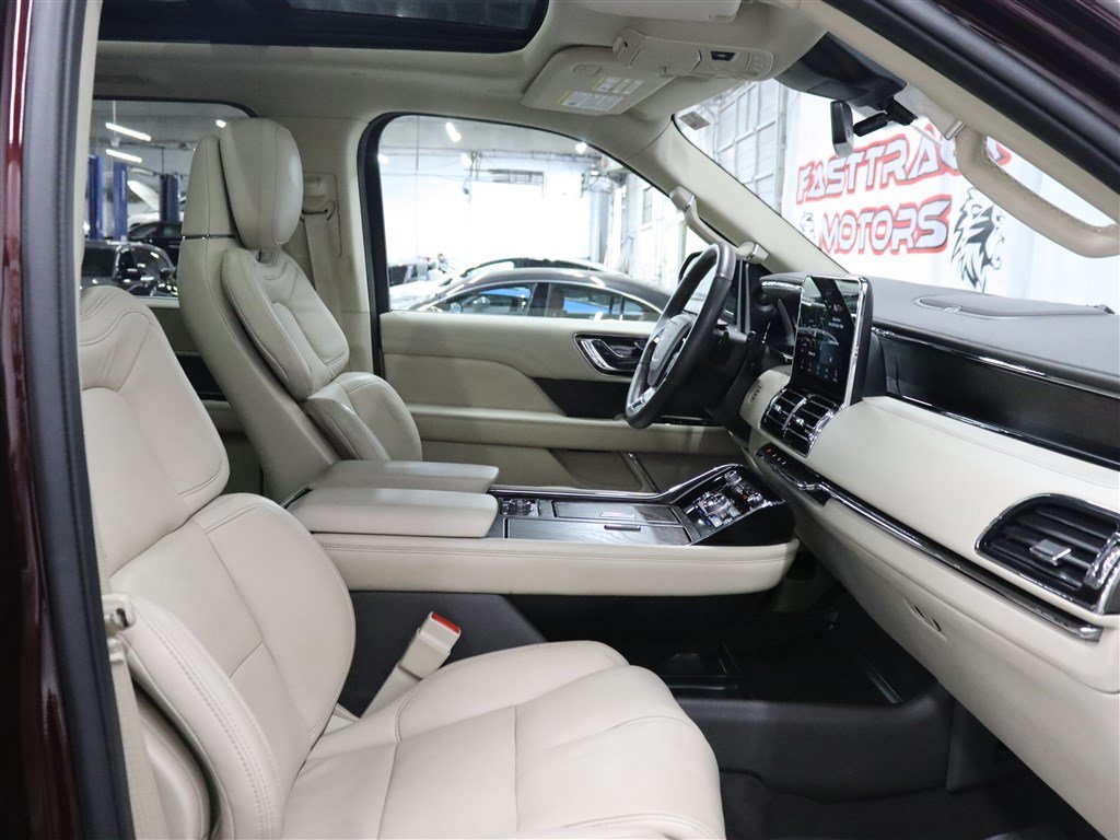 Used 2020 Lincoln Navigator Reserve w/ Equipment Group 201A Reserve AWD/4WD image 30