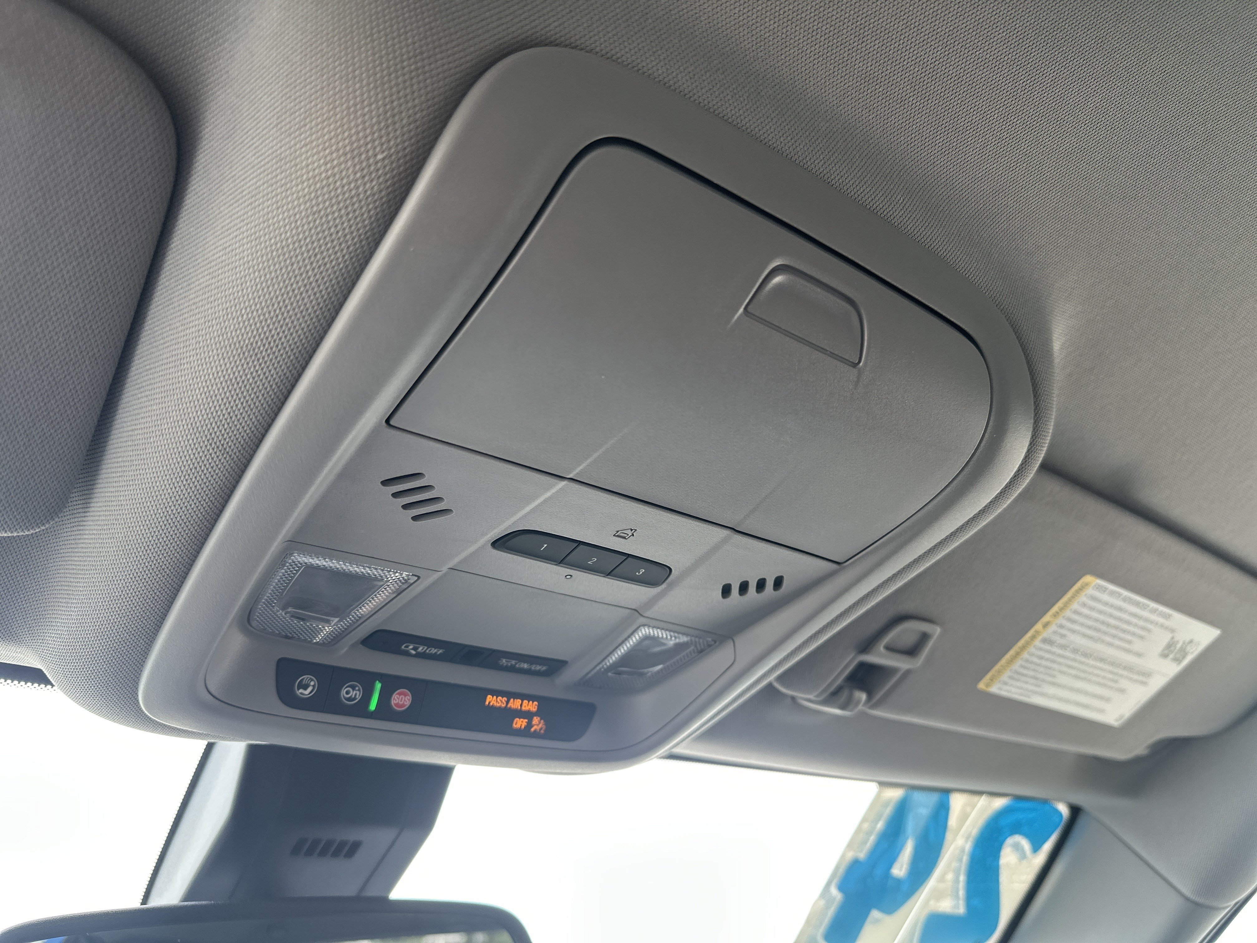 Used 2024 Chevrolet Equinox Premier FWD image 28