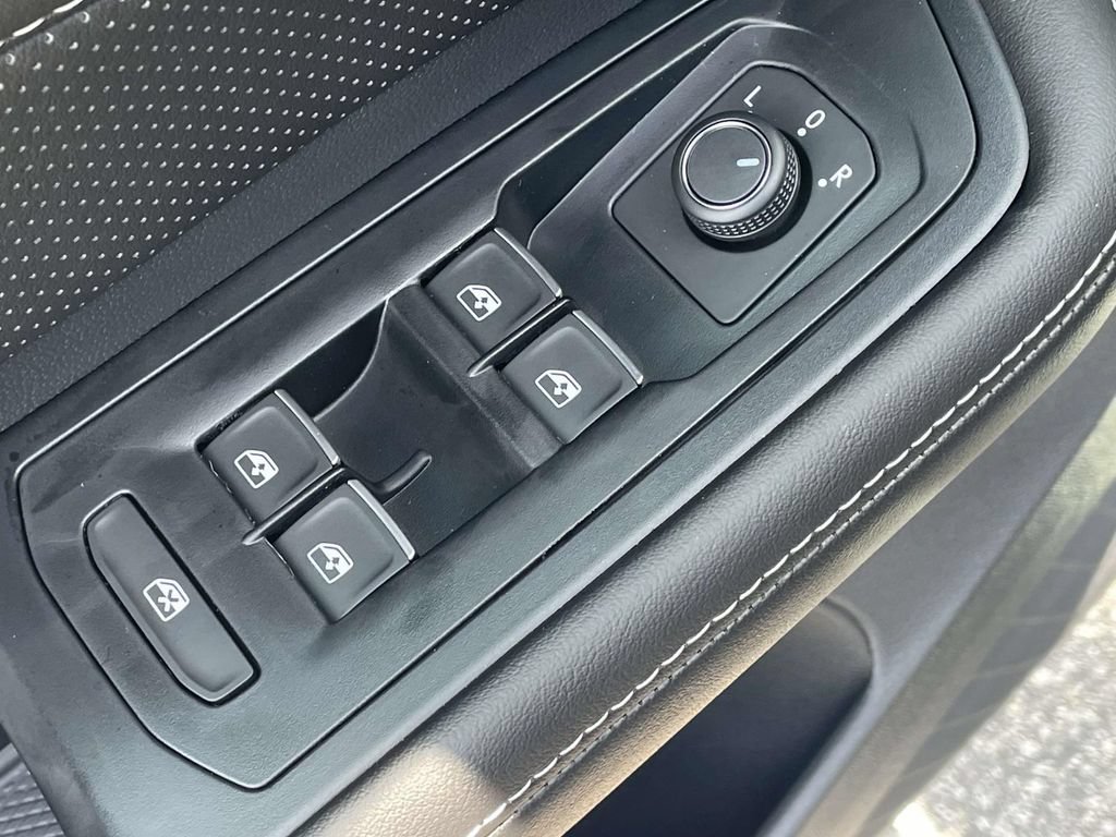 New 2026 Volkswagen Atlas SE FWD image 19
