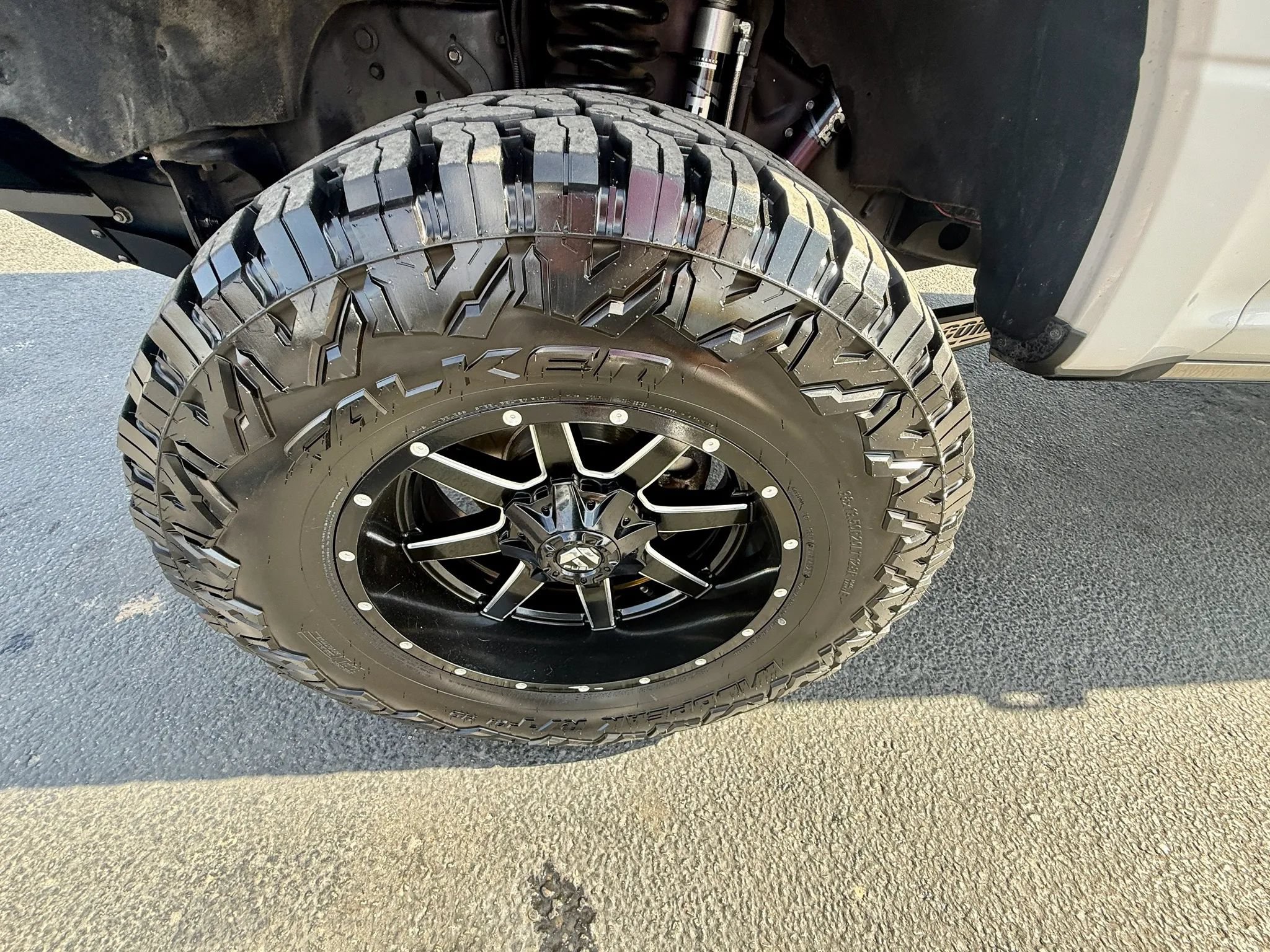 Used 2017 Ford F350 Platinum w/ Platinum Ultimate Package AWD/4WD image 27