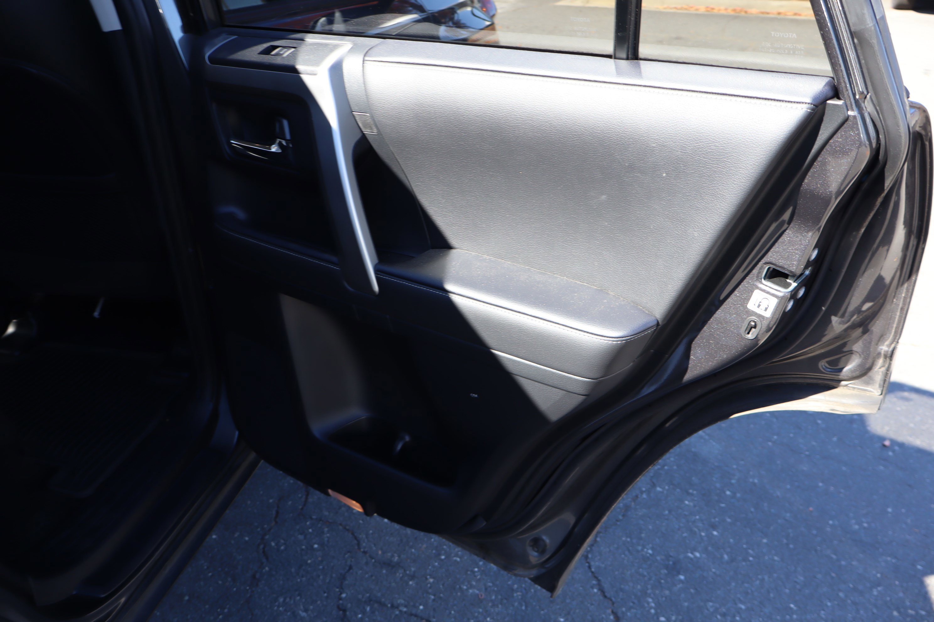 Used 2022 Toyota 4Runner SR5 Premium image 35