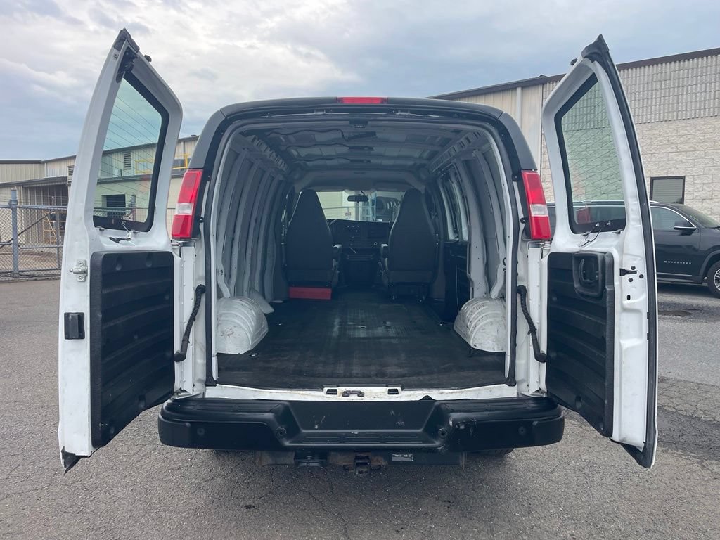Used 2021 Chevrolet Express 2500 w/ Driver Convenience Package RWD image 8