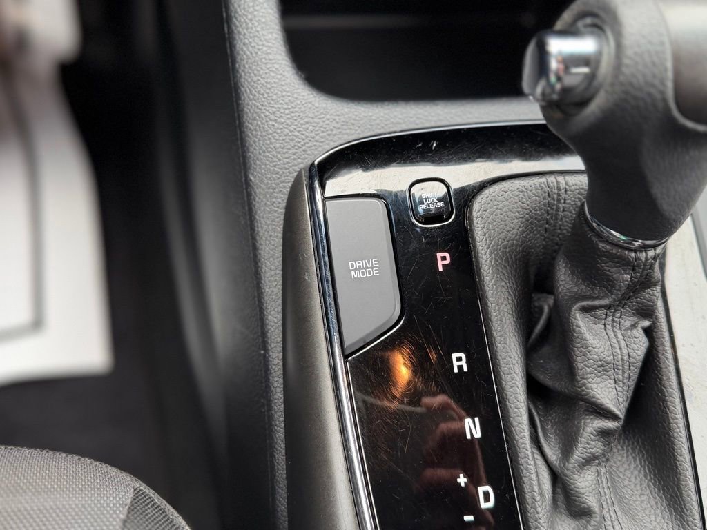 Used 2018 Kia Forte S image 16