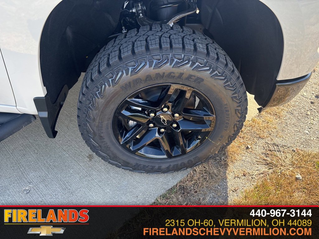 New 2026 Chevrolet Silverado 1500 Custom Trail Boss w/ LPO, Dark Essentials Package image 46
