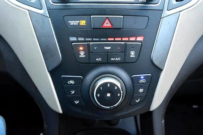 Used 2017 Hyundai Santa Fe Sport image 24