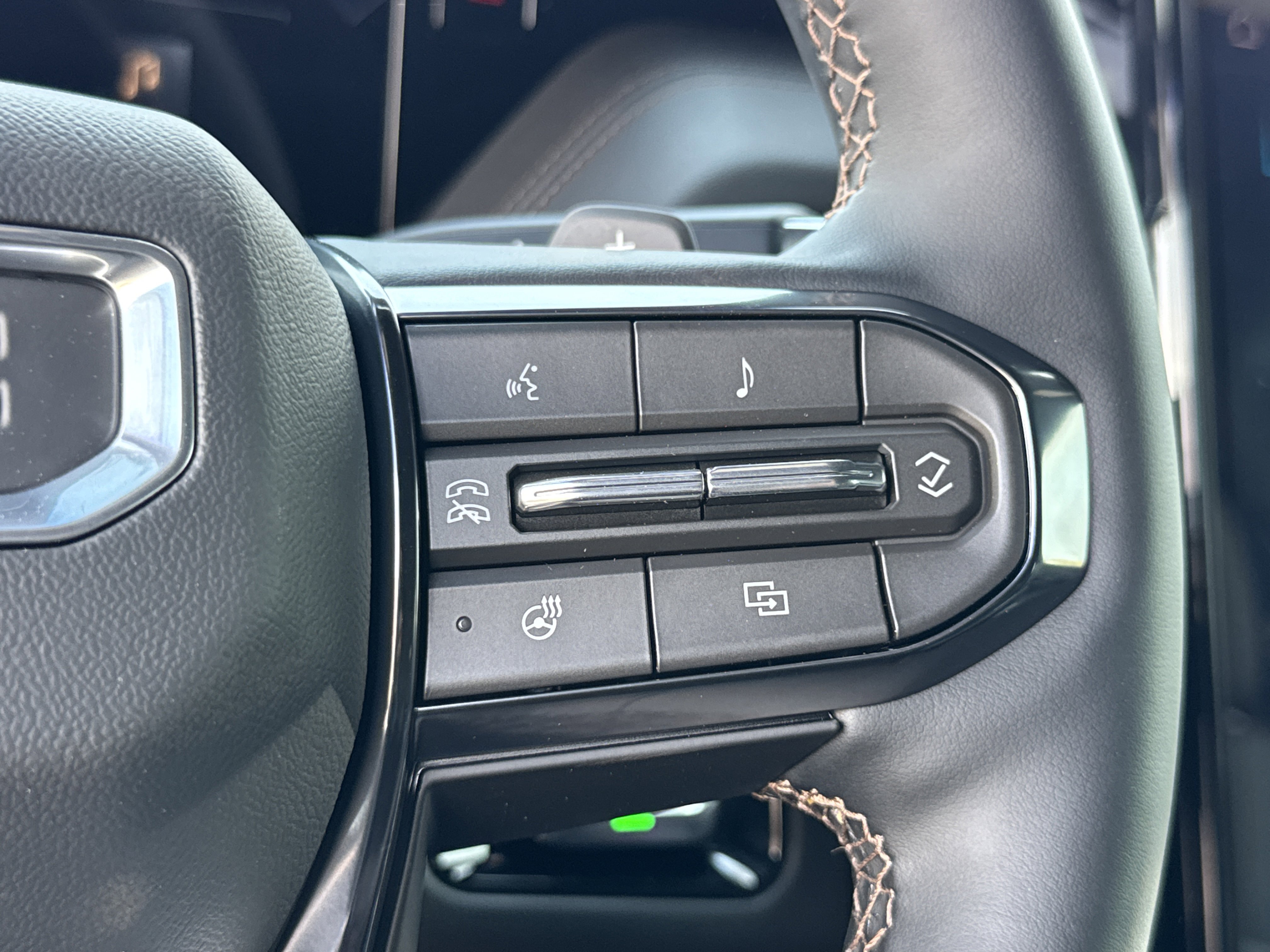 New 2026 GMC Yukon XL AT4 w/ AT4 Premium Plus Package image 20