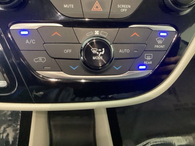 Used 2020 Chrysler Pacifica Touring-L image 22