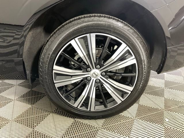 Used 2023 Volvo XC60 B5 Plus w/ Climate Package image 39