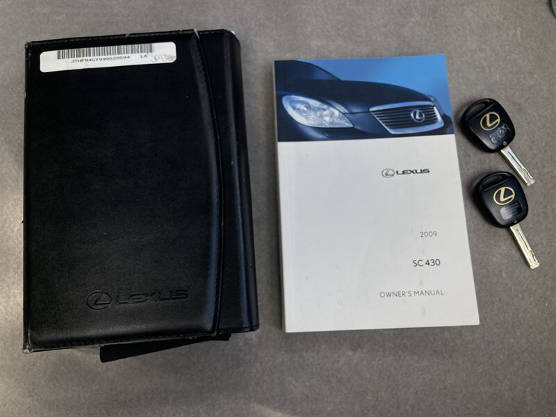 Used 2009 Lexus SC 430 Convertible RWD image 31