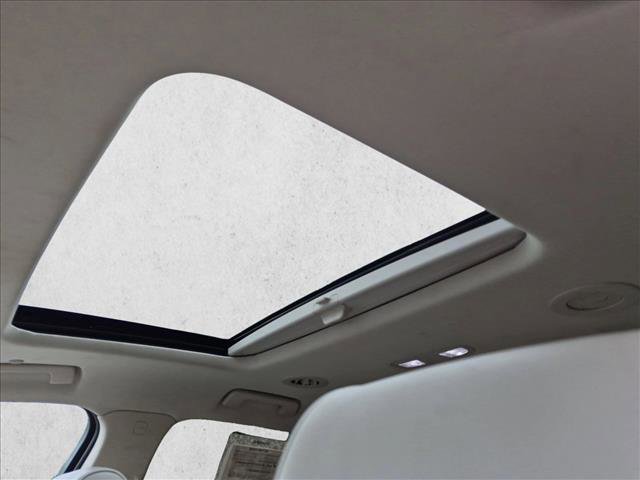 Used 2022 Buick Enclave Avenir w/ Avenir Technology Package FWD image 16