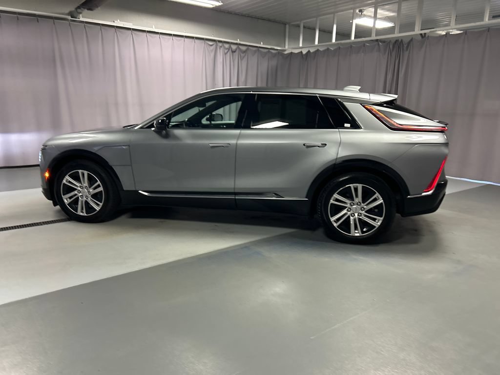 Used 2024 Cadillac Lyriq Tech RWD image 4