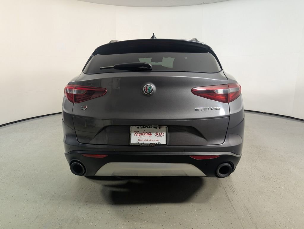 Used 2018 Alfa Romeo Stelvio Ti Sport AWD/4WD image 6