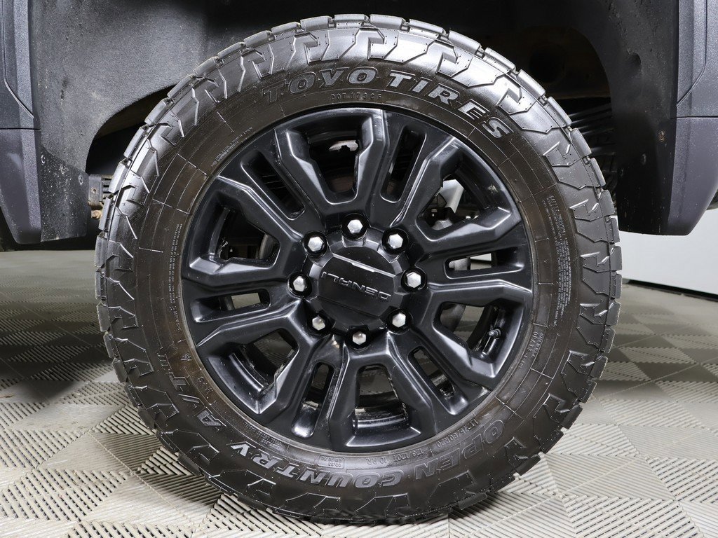 Used 2022 GMC Sierra 2500 Denali w/ Denali Black Diamond Edition image 20
