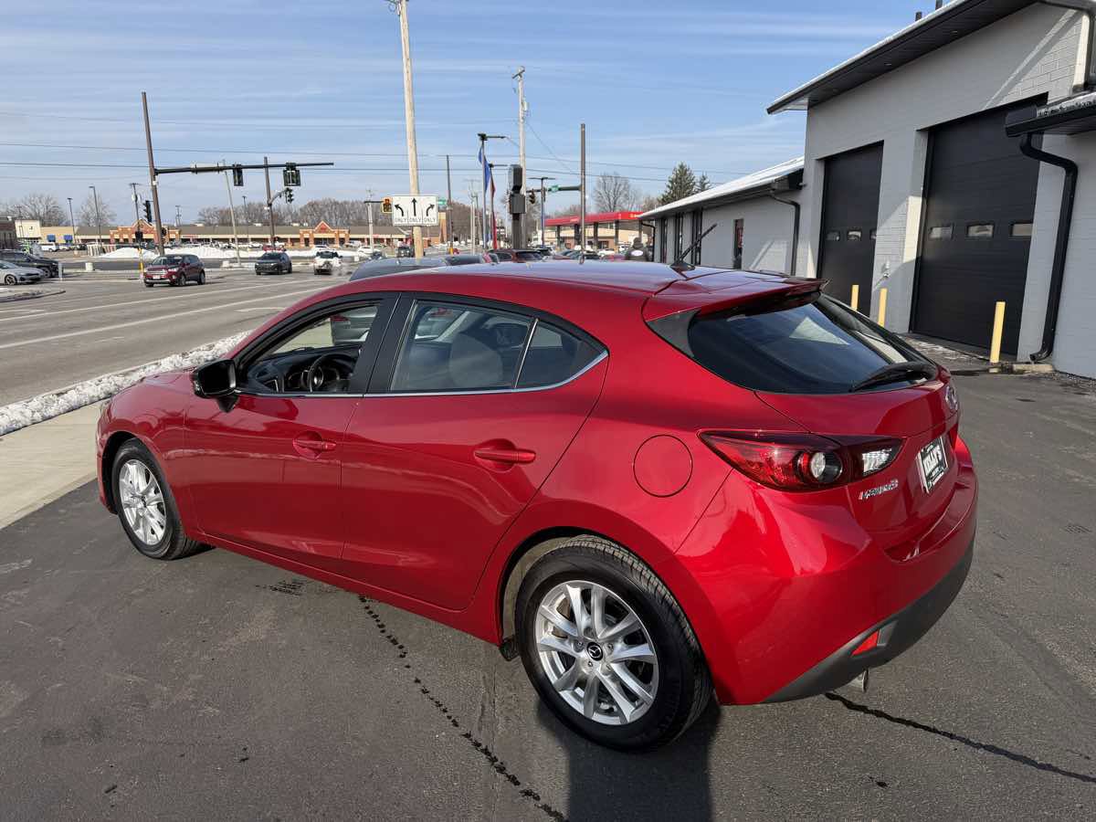 Used 2015 MAZDA MAZDA3 i Touring image 3