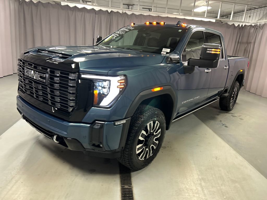 Used 2025 GMC Sierra 2500 Denali Ultimate AWD/4WD image 3