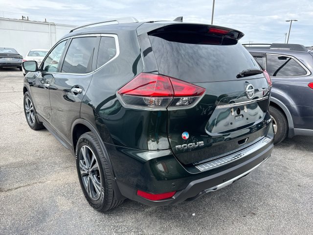 Used 2019 Nissan Rogue SV w/ Sun & Sound Touring Package AWD/4WD image 2