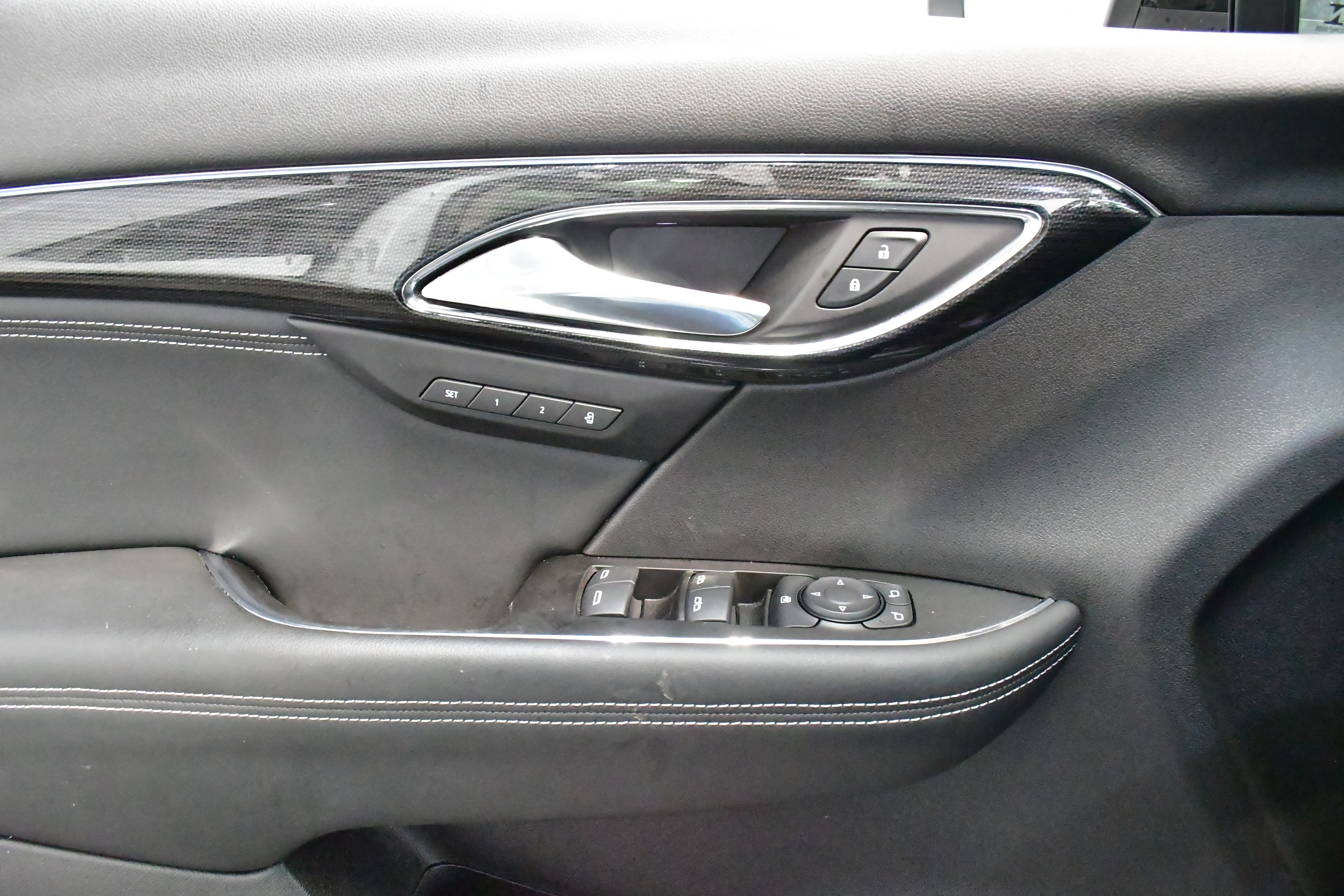 Used 2023 Buick Envision Essence w/ Sport Touring Package image 45