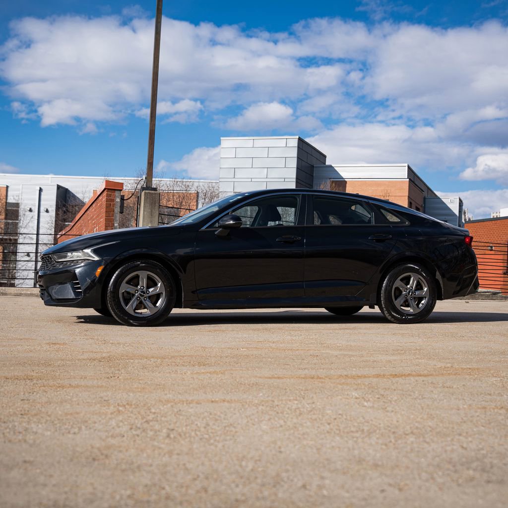 Used 2022 Kia K5 LXS image 3