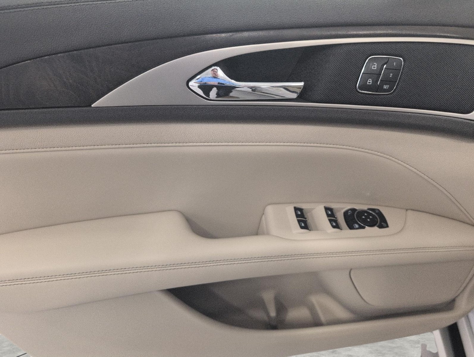 Used 2017 Lincoln MKZ Reserve w/ Climate Package AWD/4WD image 26