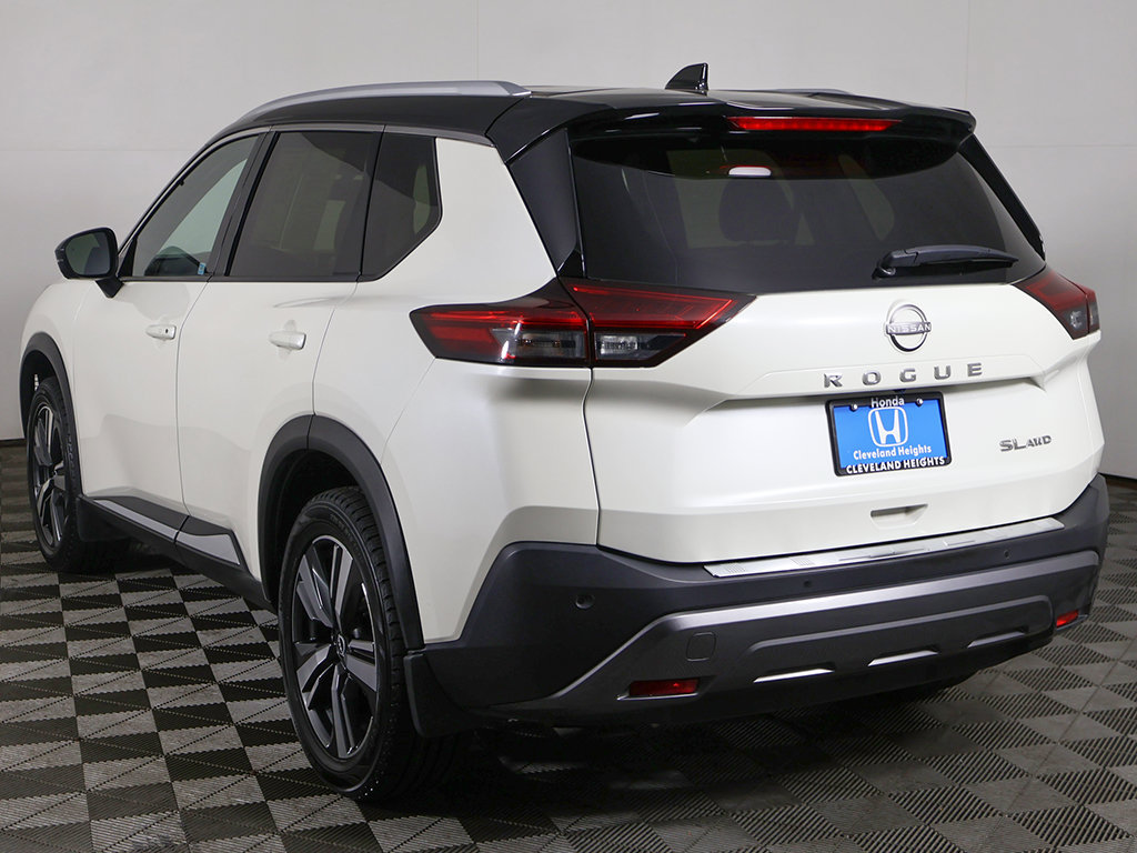 Used 2023 Nissan Rogue SL AWD/4WD image 9