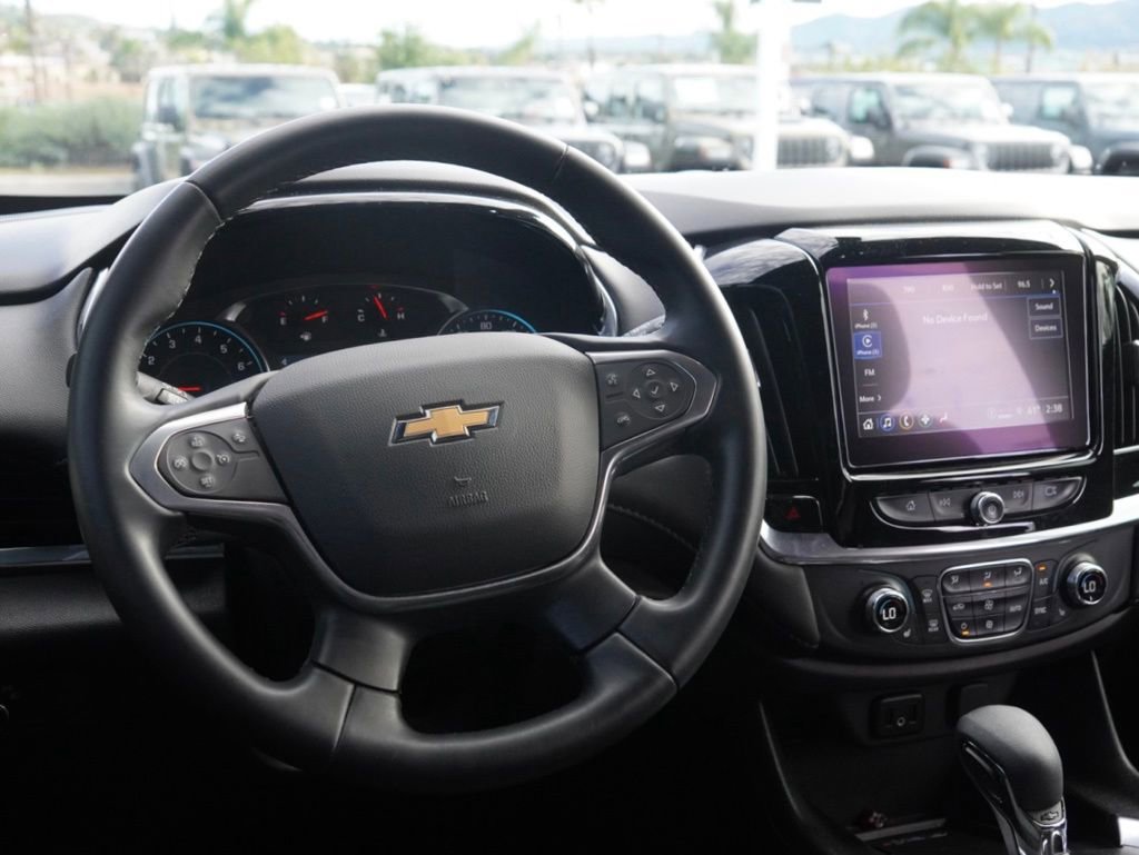 Used 2023 Chevrolet Traverse LT image 21