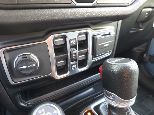 Used 2024 Jeep Gladiator Sport image 30