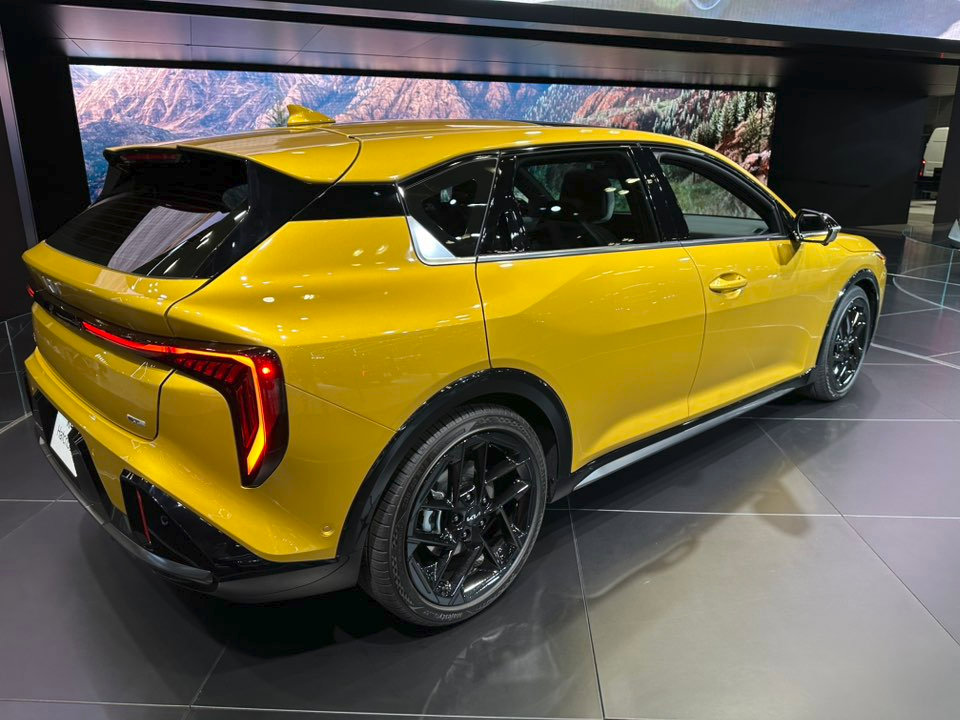 New 2026 Kia K4 GT-Line Turbo image 3