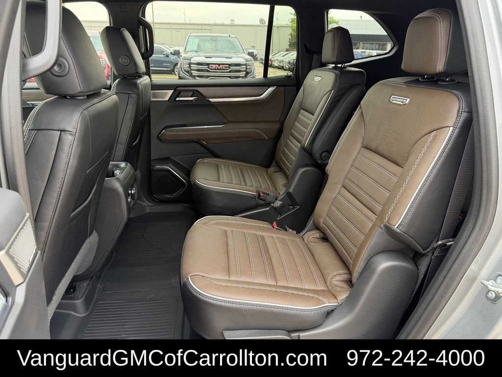 New 2026 GMC Acadia Denali Ultimate w/ LPO, Floor Liner Package AWD/4WD image 25