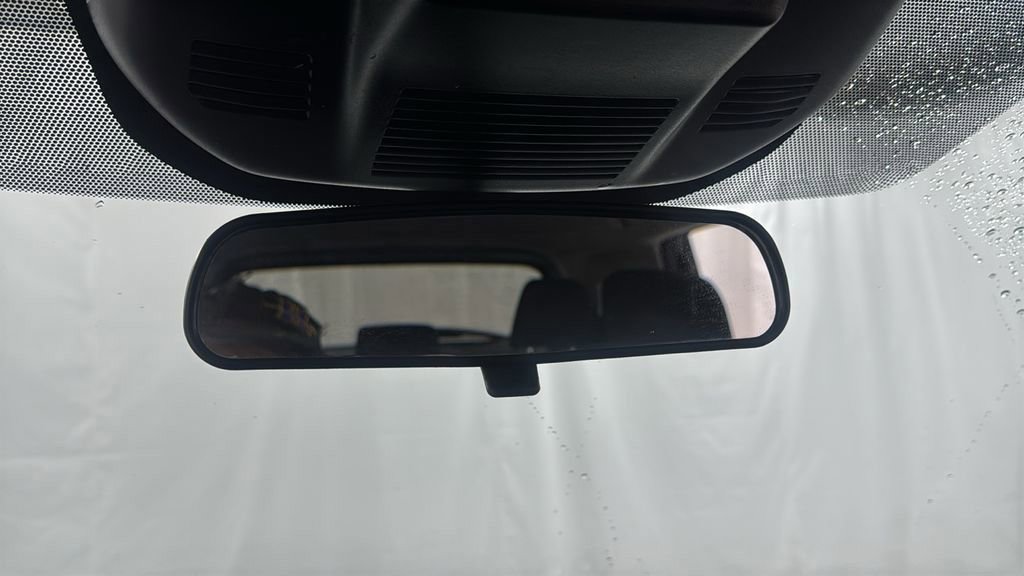 Used 2023 Nissan Rogue SV image 31