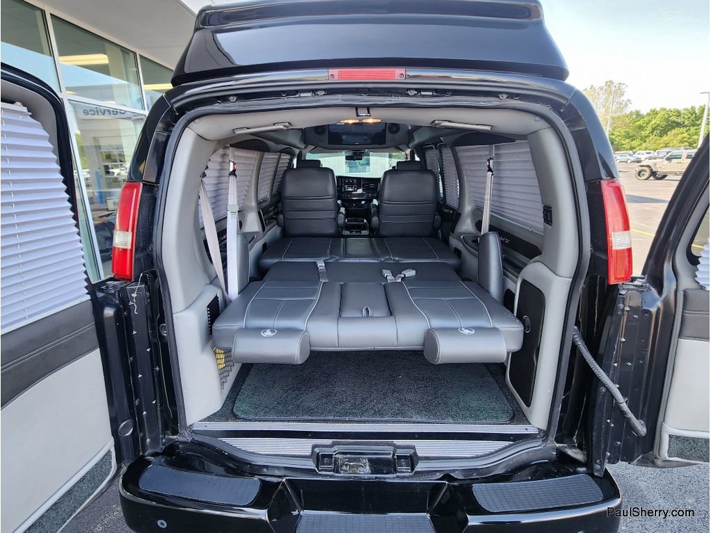 Used 2019 Chevrolet Express 2500 w/ Enhanced Convenience Package RWD image 31
