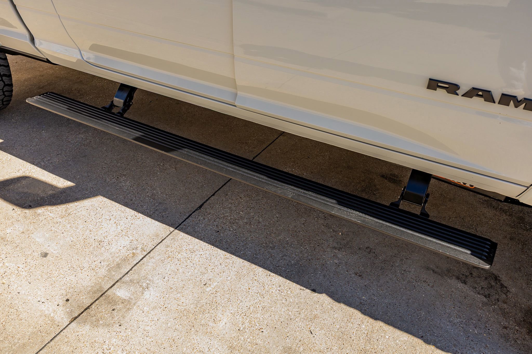 Used 2025 RAM 3500 Limited image 12