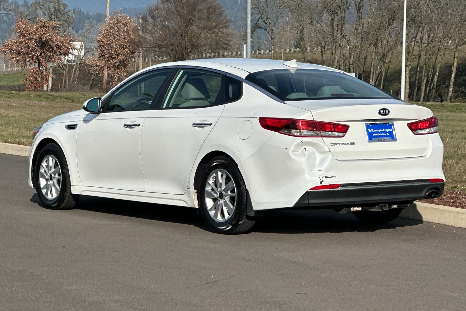 Used 2017 Kia Optima LX image 5