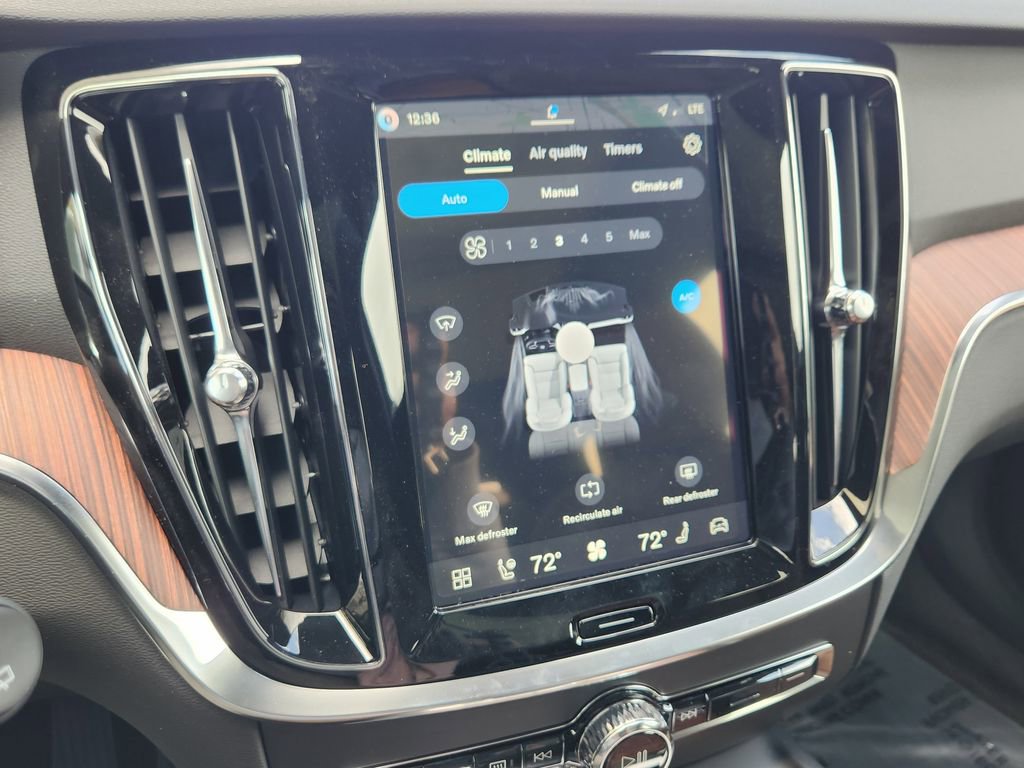 New 2026 Volvo V60 B5 Cross Country Plus w/ Climate Package image 10