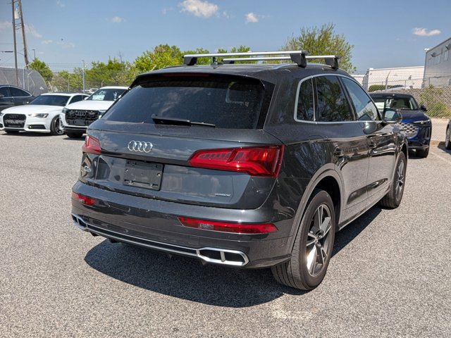 Used 2020 Audi Q5 e Premium w/ Convenience Package AWD/4WD image 3