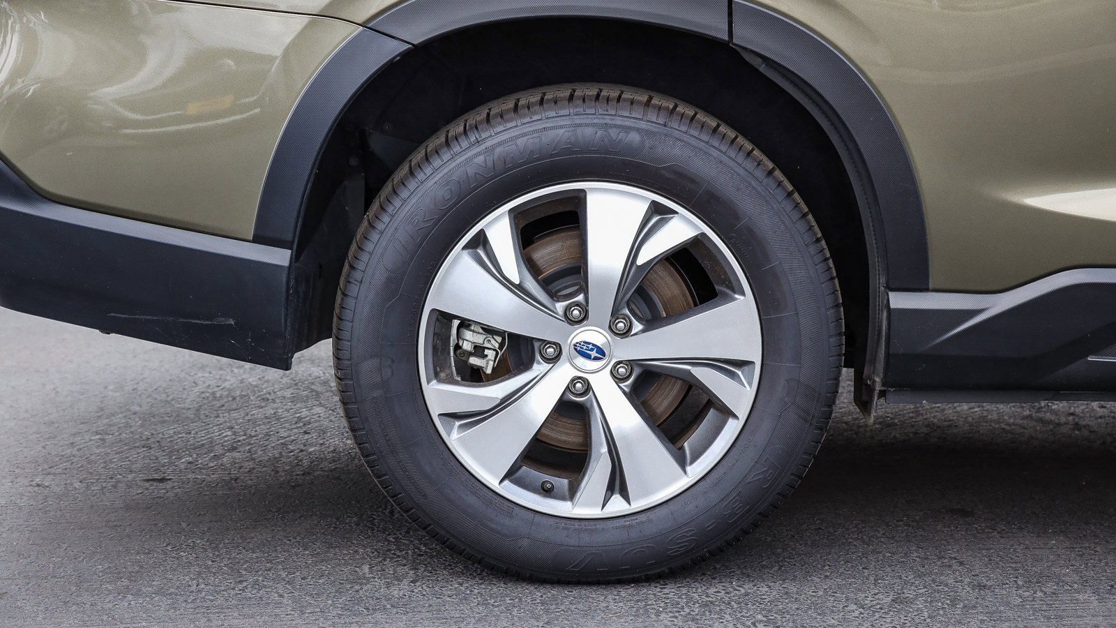 Used 2024 Subaru Ascent Premium w/ Convenience Package image 7