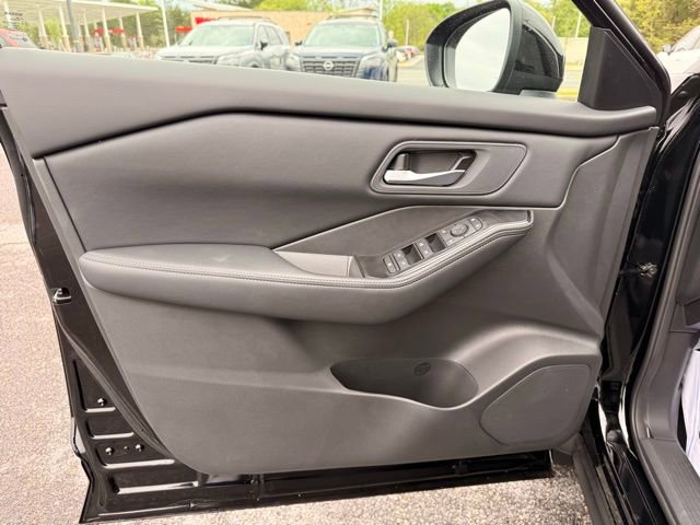 New 2026 Nissan Rogue SV w/ Cold Weather Package AWD/4WD image 10