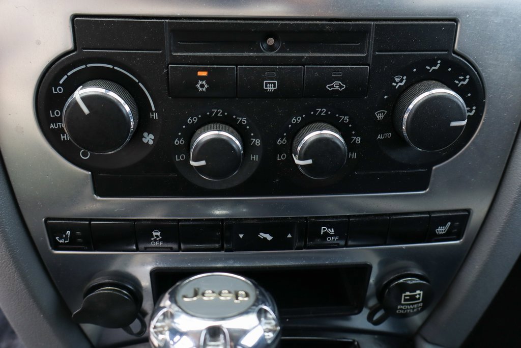 Used 2007 Jeep Grand Cherokee SRT8 w/ SRT Option Group I image 30