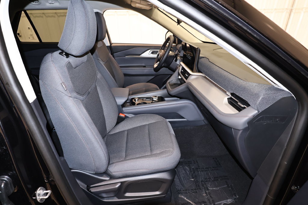 New 2026 Ford Explorer Active AWD/4WD image 18