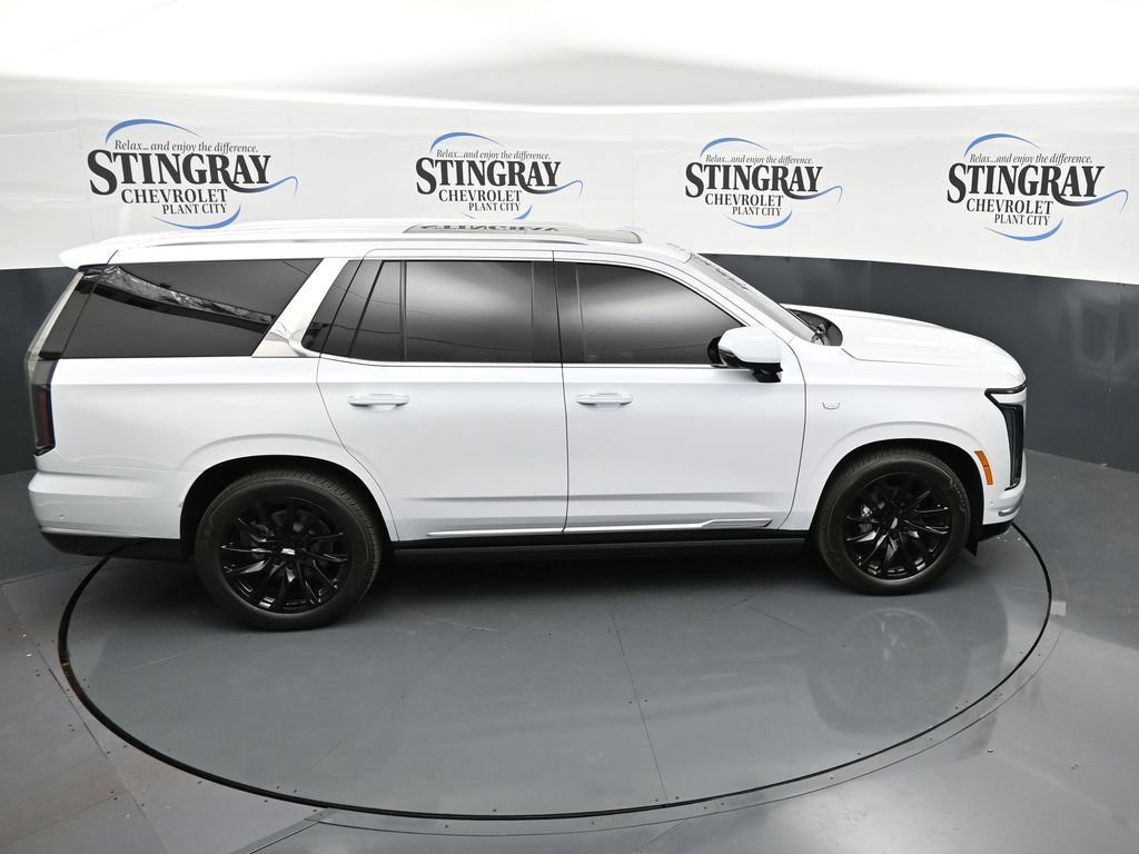Used 2026 Cadillac Escalade Luxury w/ Touring Package AWD/4WD image 25