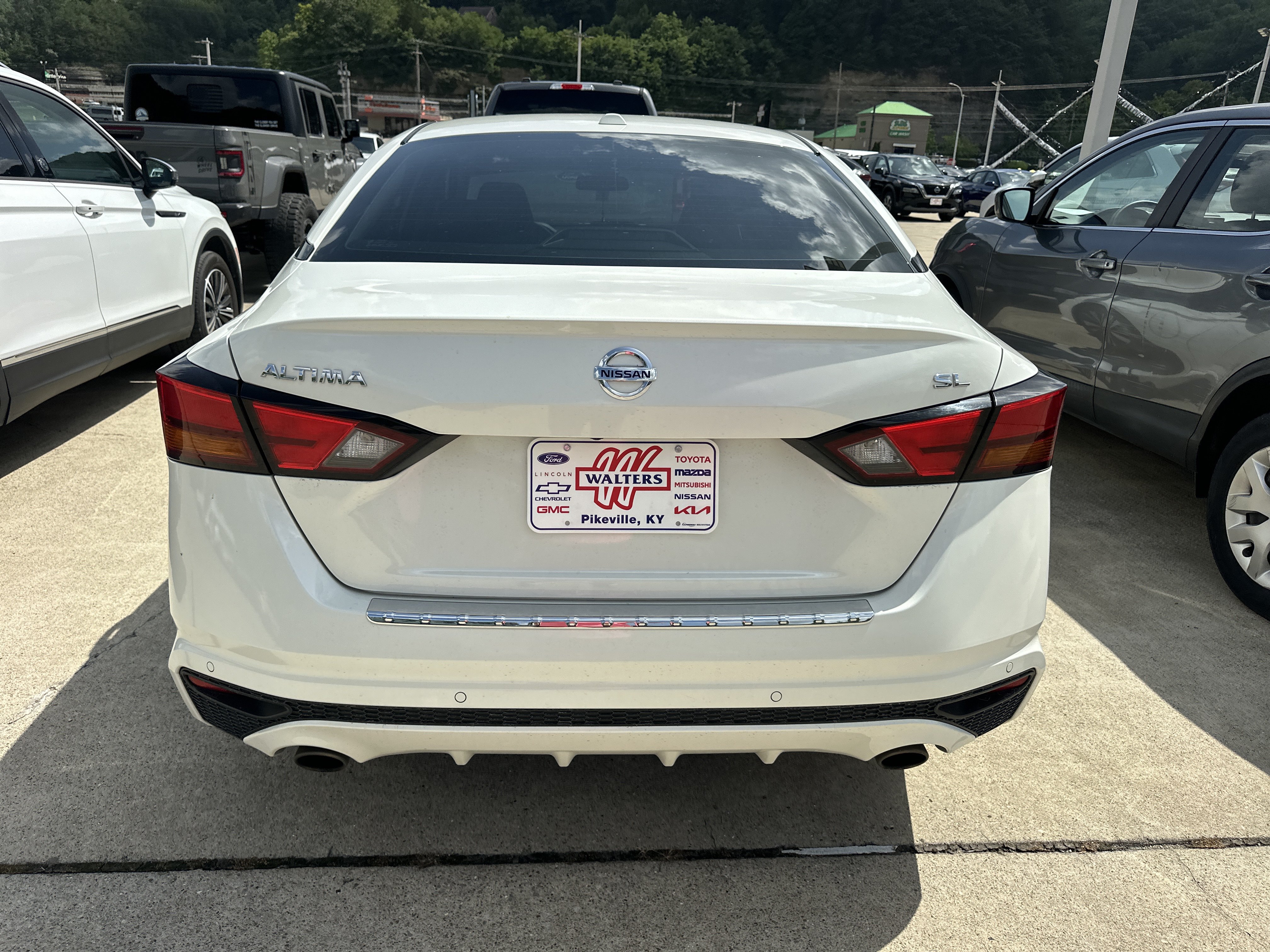 Used 2021 Nissan Altima 2.5 SL FWD image 6