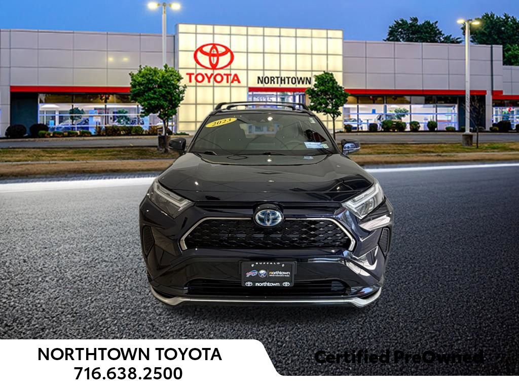 Used 2023 Toyota RAV4 SE w/ Weather & Moonroof Package AWD/4WD image 5