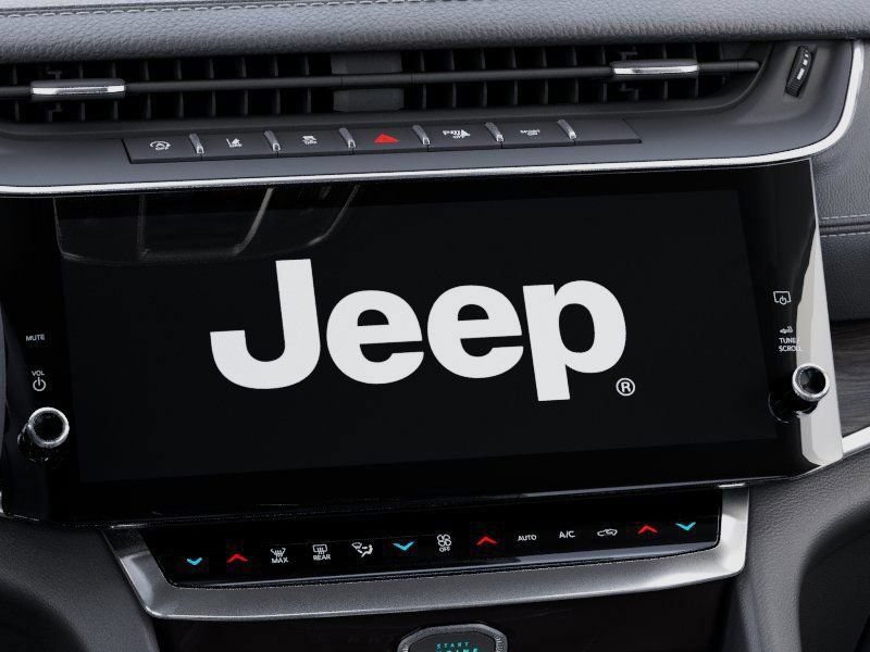 Used 2026 Jeep Grand Cherokee Altitude AWD/4WD image 18