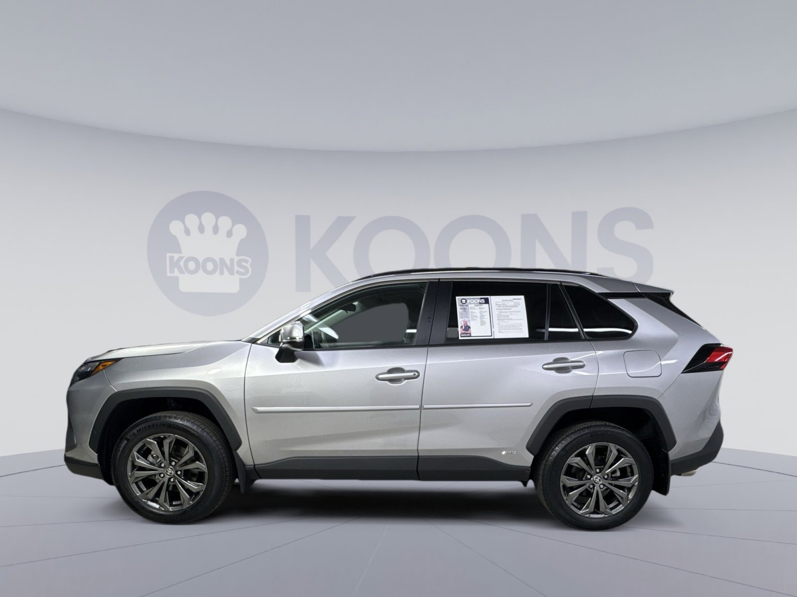 Used 2023 Toyota RAV4 XLE Premium AWD/4WD image 17