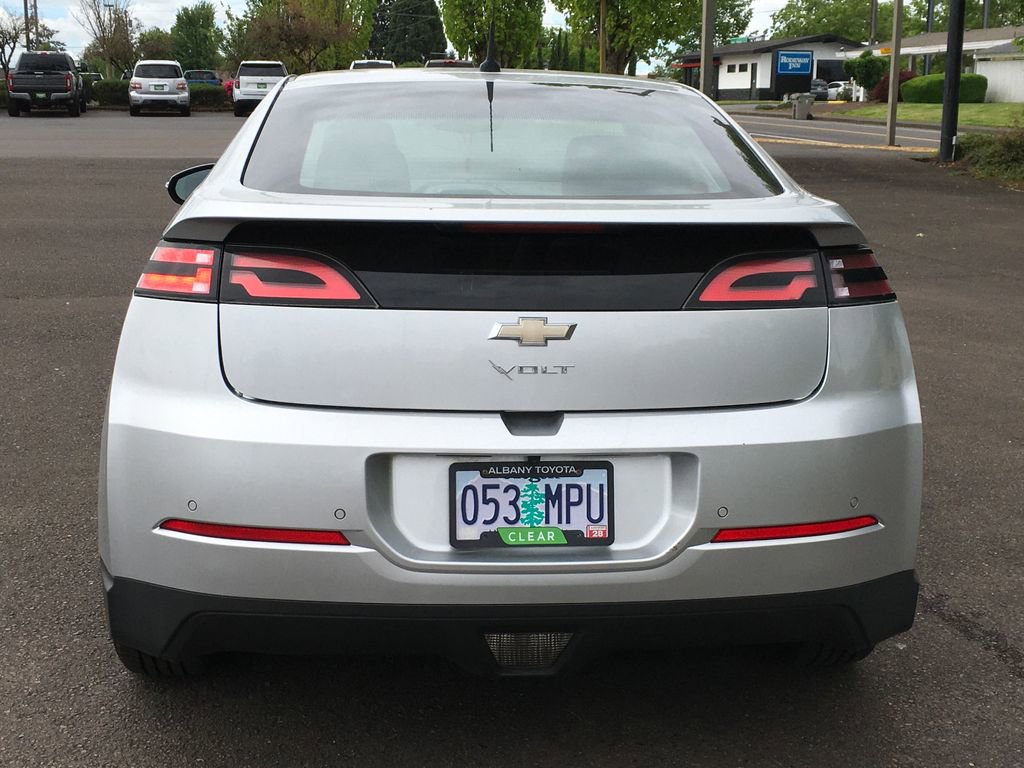 Used 2013 Chevrolet Volt Premium w/ Premium Trim Package FWD image 5