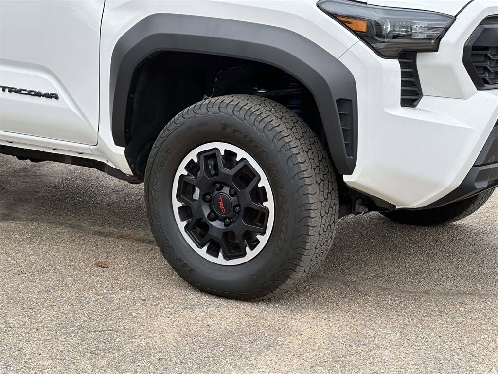 Used 2024 Toyota Tacoma TRD Off-Road image 25
