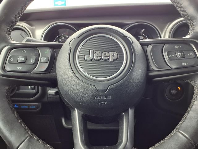 Used 2023 Jeep Wrangler Unlimited w/ Cold Weather Group image 15