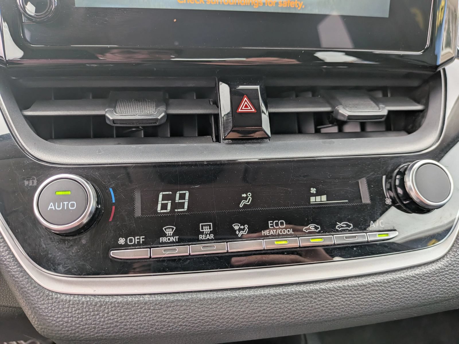 Used 2023 Toyota Corolla LE FWD image 41
