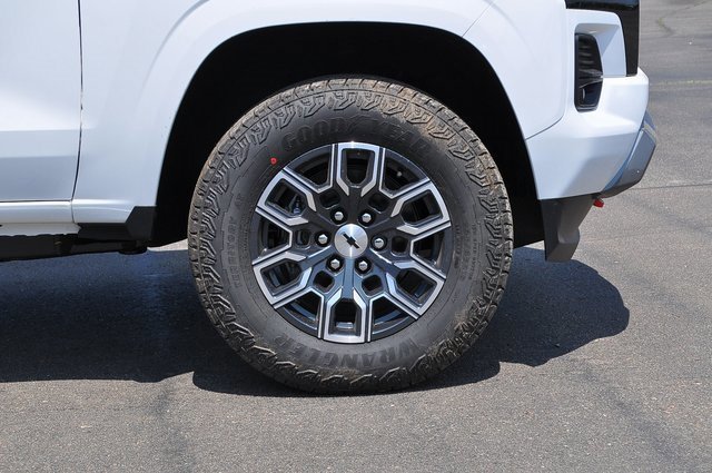 New 2025 Chevrolet Colorado Z71 image 5