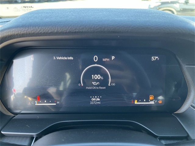 Used 2025 Jeep Grand Cherokee Laredo image 10